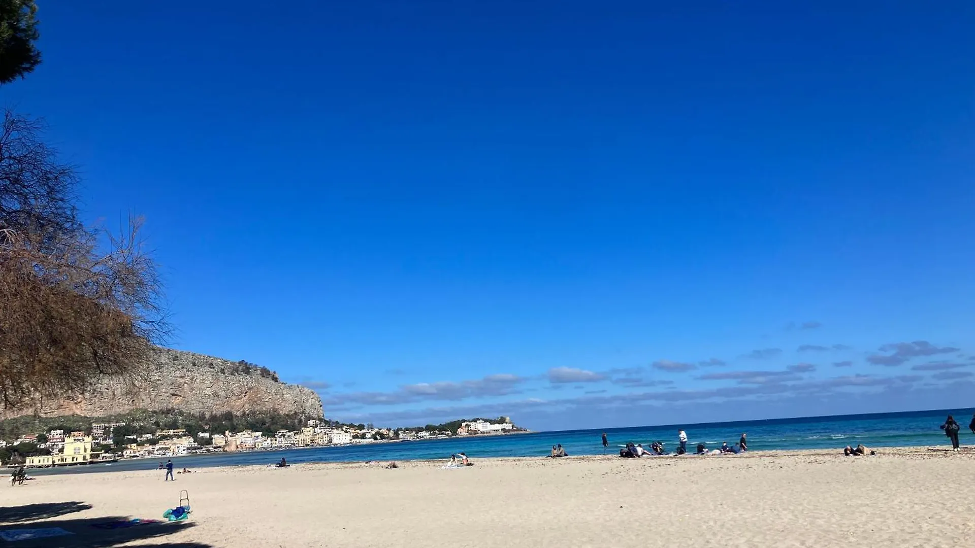 Villa Crilulu Al Mare Palermo Italy
